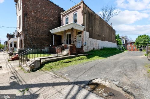 3546 15th St, Philadelphia, PA 19140-4102