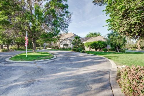 15490 Harding Rd, Turlock, CA 95380-9037