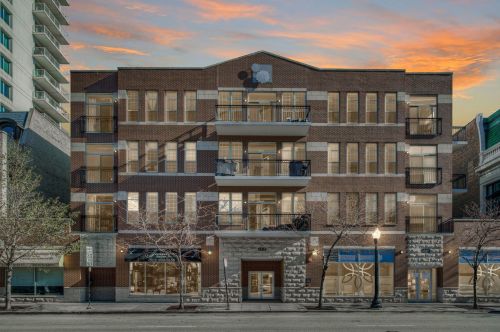 1919 Michigan Ave, Chicago IL  60616-4636 exterior