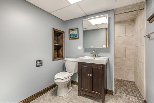 9933 Sawyer Ave, Chicago IL 60805-3437 exterior