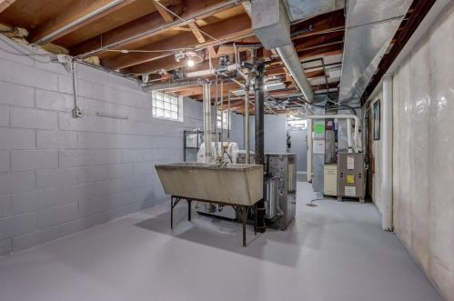 6350 Burdick Ave, Milwaukee WI 53219-4227 exterior