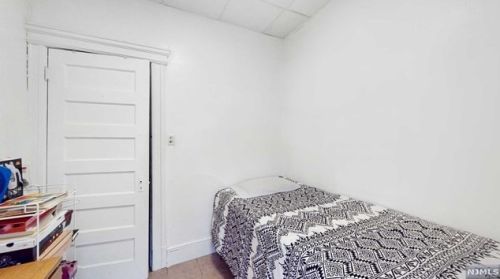 2401 New York Ave, Union City NJ 07087-4515 exterior