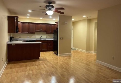 3101 Rio Vista Dr, Mahwah NJ  07430-4001 exterior