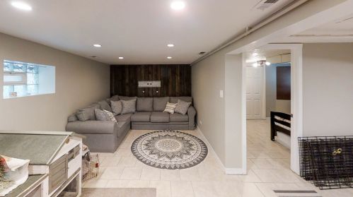 2916 Meade Ave, Chicago IL 60634-5024 exterior