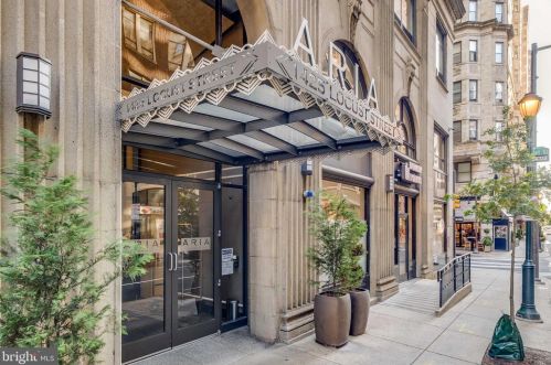 1425 Locust St, Philadelphia PA 19102-3832 exterior