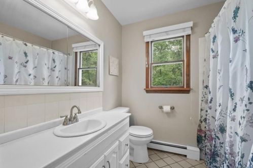 24 Tamarack Hl Dr, Poughkeepsie NY 12603-1112 exterior