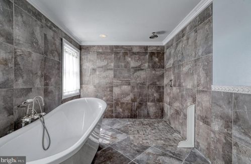 100 Acadia Dr, Riverton NJ 08077-3136 exterior