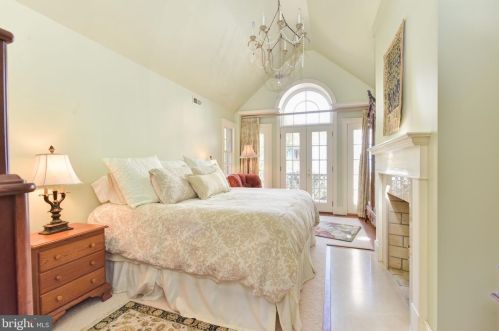 1103 Prince St, Alexandria VA 22314-2934 exterior