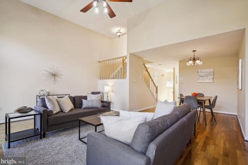 7027 Chesley Search Way, Alexandria VA 22315-4754 exterior