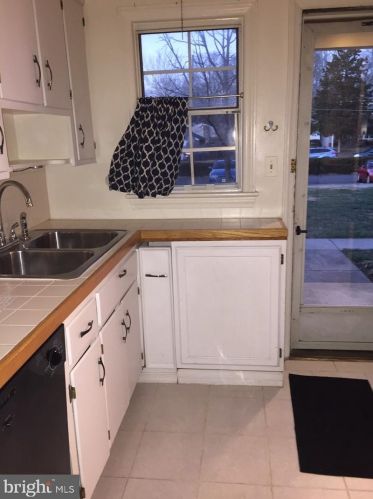 6512 10th St, Alexandria VA  22307-6501 exterior