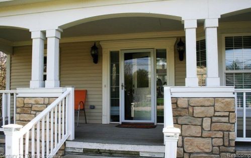 174 Evaline Dr, Troy MI  48085-5506 exterior