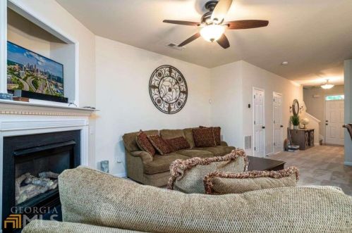 2753 Keystone Ave, Lithonia GA exterior