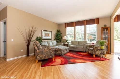 1510 Countryside Dr, Joliet, IL 60404-7013