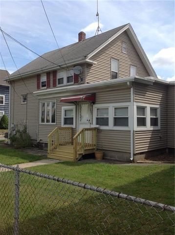 287 Wood Ave, Woonsocket, RI 02895-3441