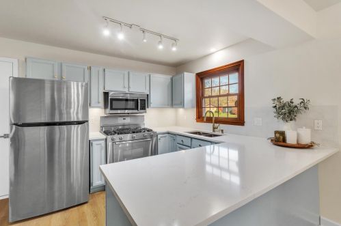 6422 Meadowview Ave, Kalamazoo MI  49048-9448 exterior