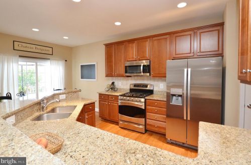 536 Glade Fern Ter, Leesburg VA  20175-5422 exterior