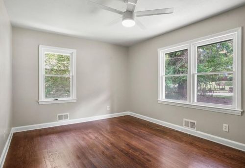 1689 Laurelwood Dr, Atlanta GA 30311-3800 exterior