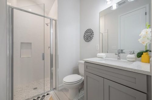 305 Hanna Ave, Tampa FL  33604-6633 exterior