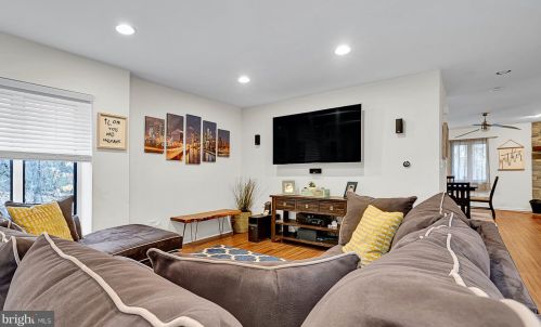 415 Heatherwood Dr, Media PA 19063-5131 exterior