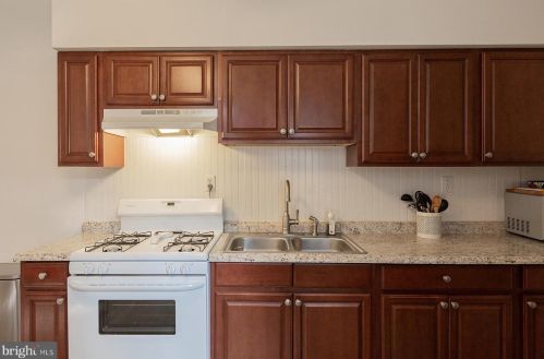 545 North St, Lancaster PA 17602-4463 exterior