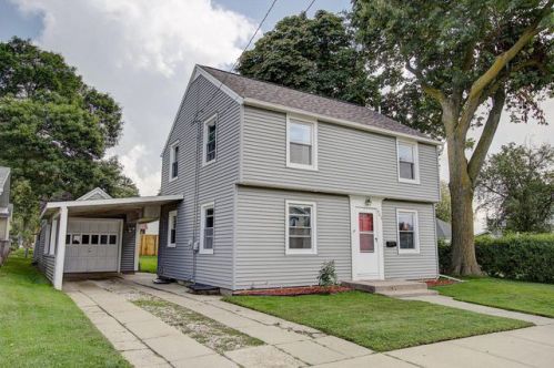 903 3rd St, Watertown, WI 53094-4516