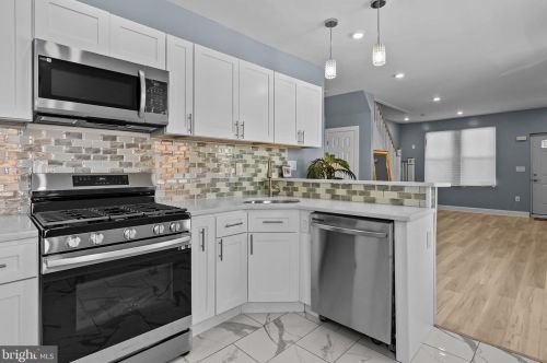 1329 26 St, Philadelphia PA 19146-4402 exterior