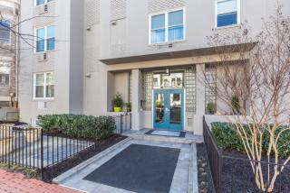 2130 N St, Washington DC  20037-3004 exterior