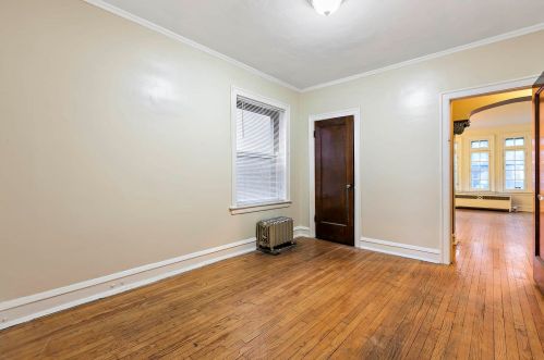 8847 Dante Ave, Chicago IL 60619-7111 exterior