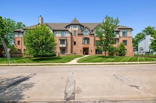 125 Clinton Pl, Saint Louis, MO 63122-6168