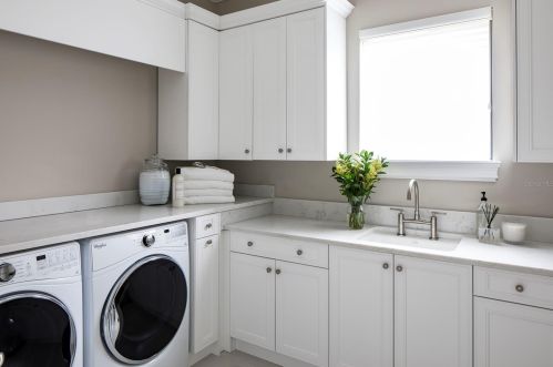 5378 Bay Side Dr, Orlando FL 32819-4045 exterior