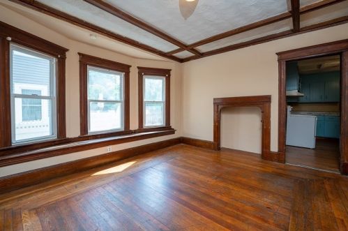 48 Lester St, Springfield MA  01108-2139 exterior