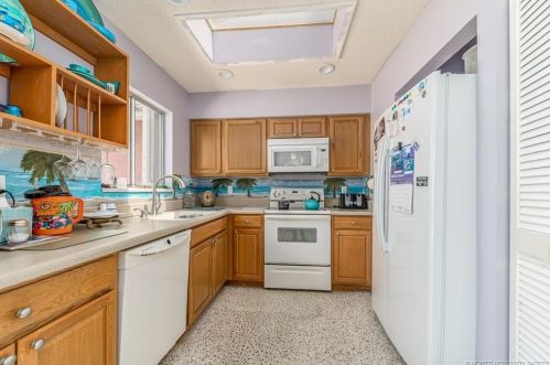 3113 Monte Vis St, Fort Pierce FL 34952-6002 exterior