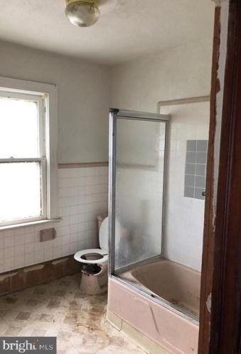 321 Garfield Ave, Trenton NJ 08609-1610 exterior