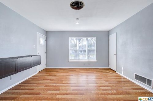 231 Savannah Dr, San Antonio TX 78213-3446 exterior