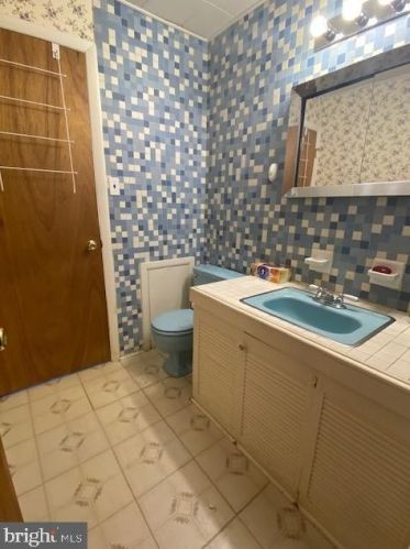 2201 Andover Rd, Riverton NJ 08077-3509 exterior