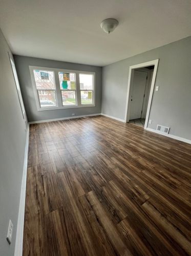 2024 4 Ave, Broadview IL 60153-3324 exterior