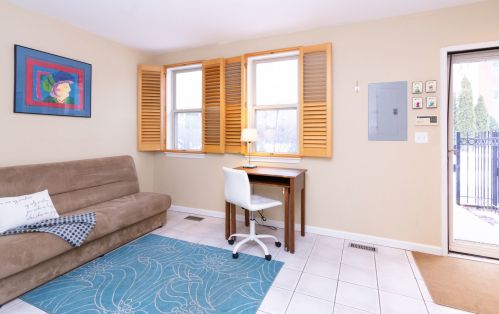 723 Blackhawk St, Chicago IL 60610-1170 exterior