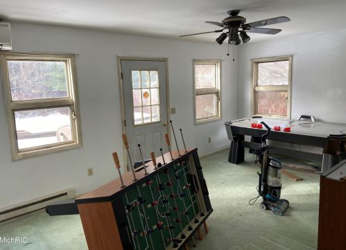 1322 Colburn Ave, Big Rapids MI 49307-1618 exterior