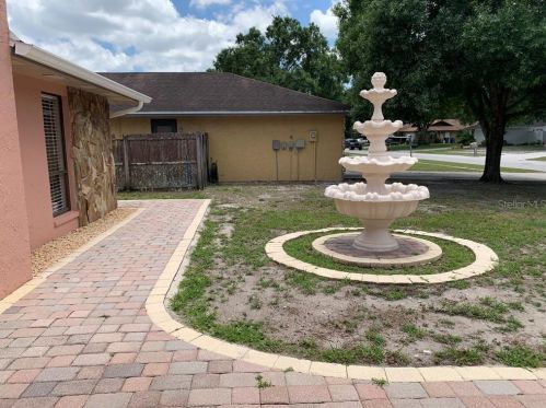 5615 Fulmar Dr, Tampa FL  33625-1911 exterior