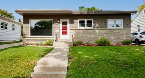 3851 83rd St, Milwaukee, WI 53220-1631