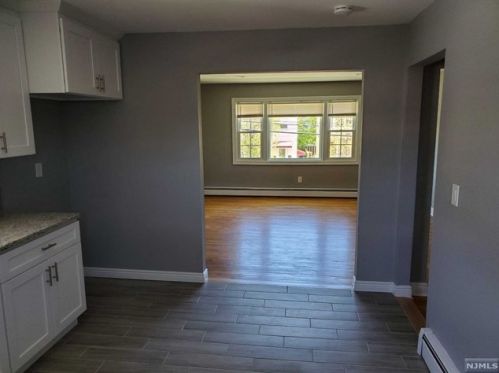 75 Bergen St, Outwater NJ  07026-2111 exterior