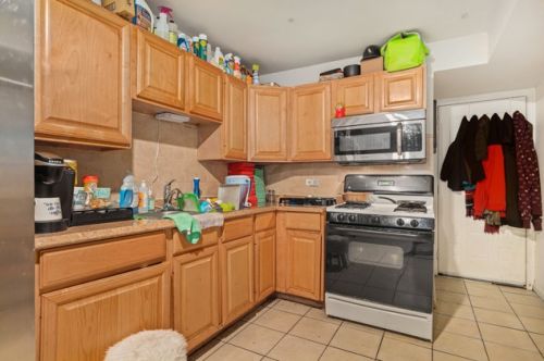 520 Kedzie Ave, Chicago IL 60652-1914 exterior