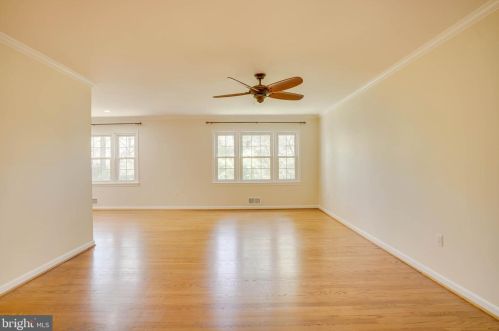 617 Azalea Dr, Rockville MD 20850-2010 exterior