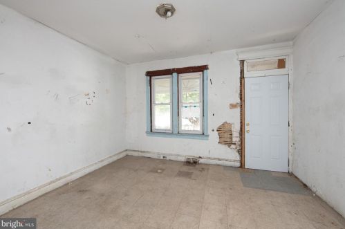 1605 Louis St, Camden NJ 08104-3527 exterior