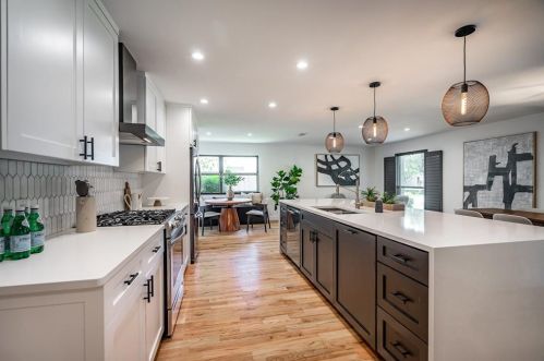 4045 Cedar Bayou Dr, Dallas TX  75244-7220 exterior