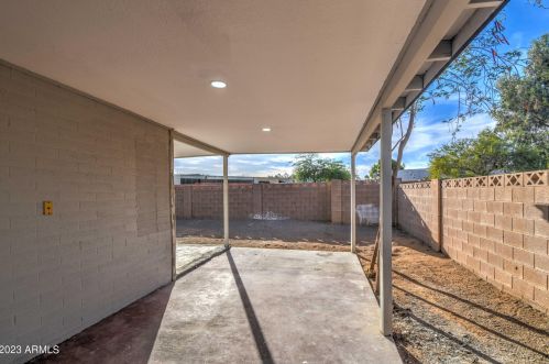 8224 25th St, Phoenix AZ  85042-7020 exterior