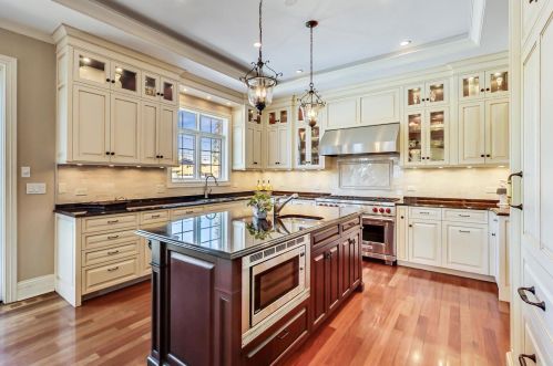 642 Euclid Ave, Elmhurst IL 60126-4338 exterior