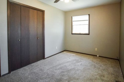 1801 Kelly Ave, Joliet IL 60435-4542 exterior