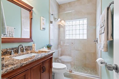 96 Glen Eagle Cir, Naples FL 34104-5716 exterior