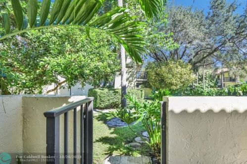 1330 13 St, Boca Raton FL 33486-5323 exterior